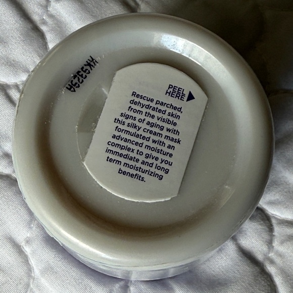Cindy Crawford Meaningful Beauty Age Recovery Night Crème w/ Retinol 1oz. SEALED - Picture 3 of 3